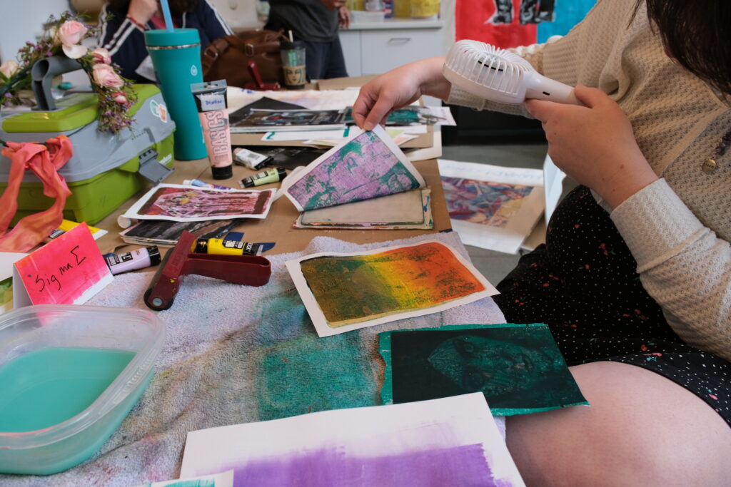 picture of pa's making prints