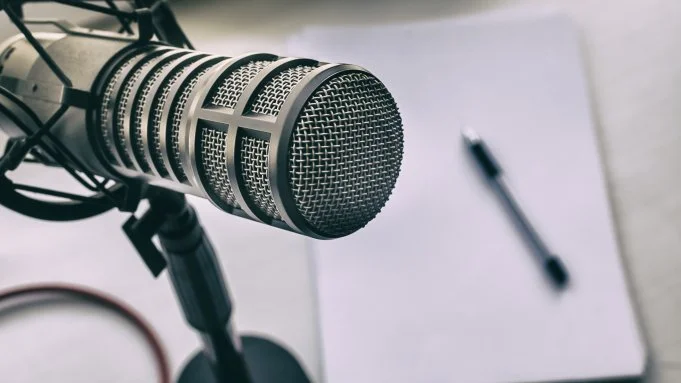 photo of a microphone
